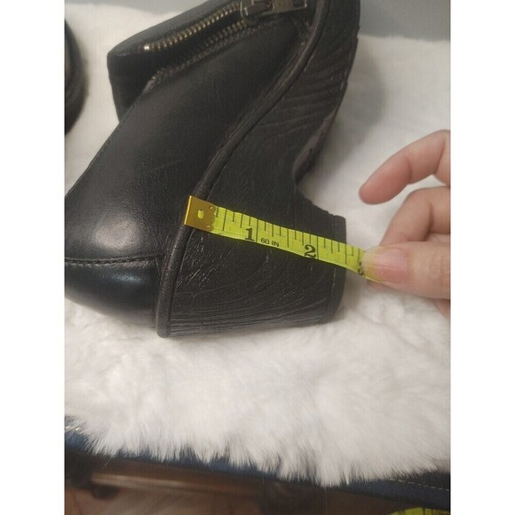 BORN BLACK LEATHER DUAL ZIPPER CLOG HIGH HEEL ANKLE BOOTIE SIZE 7 D85903 - Picture 9 of 10